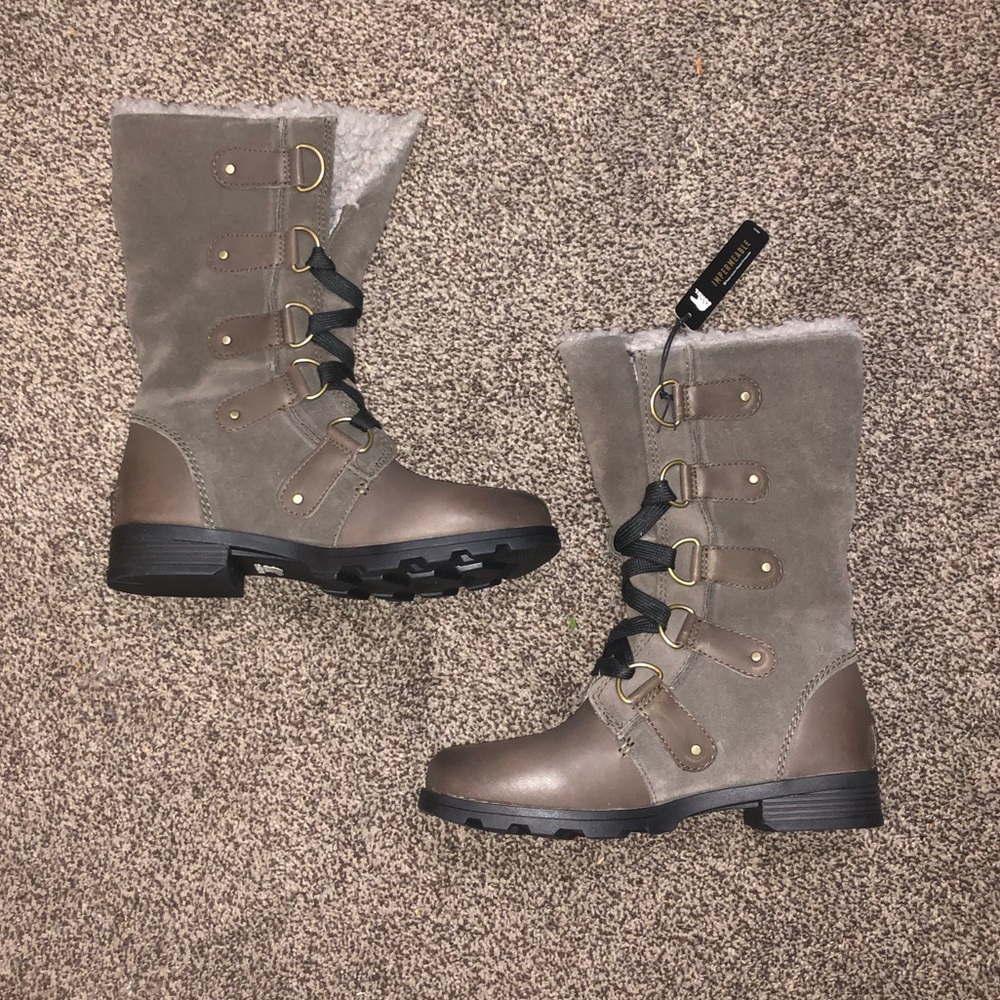 NWOB Sorel Emelie Lace Up Waterproof Boots